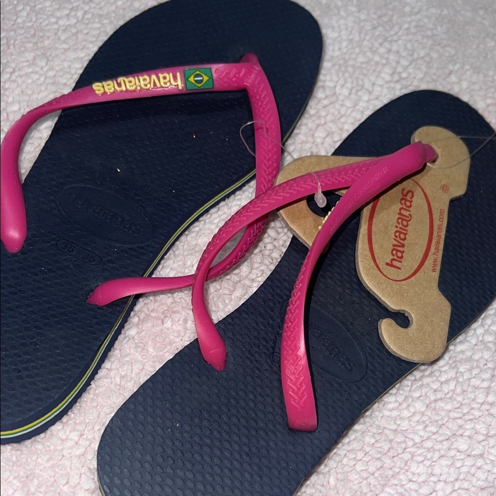 Havaianas Navy and Pink Sandals